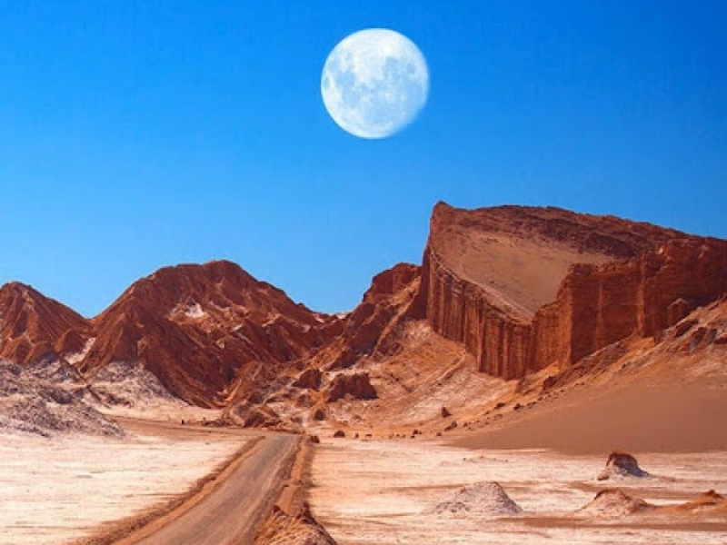 VALLEY OF THE MOON