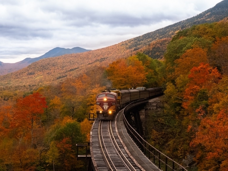 10 places in the world with the most intense fall colors
